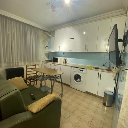 Apartment Ge Zvezda Batumi Esterno foto