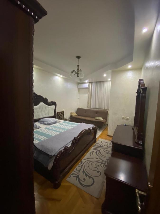 Apartment Ge Zvezda Batumi Esterno foto