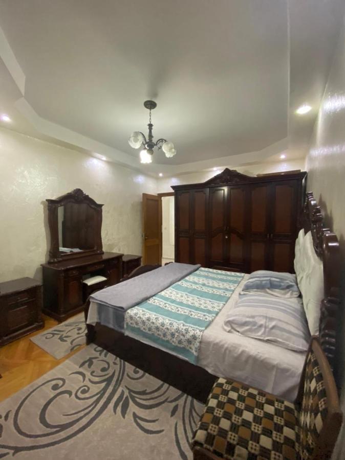 Apartment Ge Zvezda Batumi Esterno foto