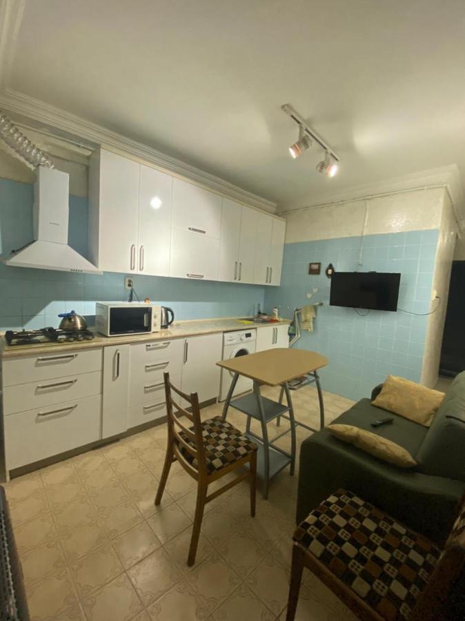 Apartment Ge Zvezda Batumi Esterno foto