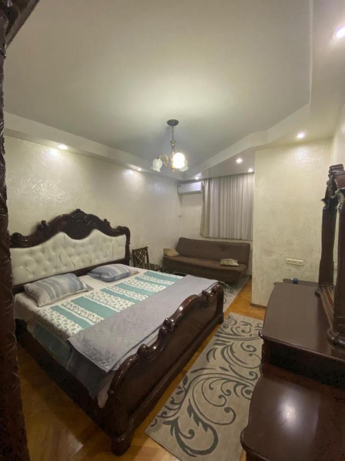 Apartment Ge Zvezda Batumi Esterno foto