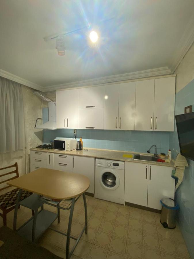 Apartment Ge Zvezda Batumi Esterno foto