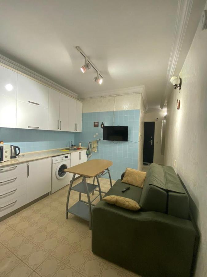 Apartment Ge Zvezda Batumi Esterno foto