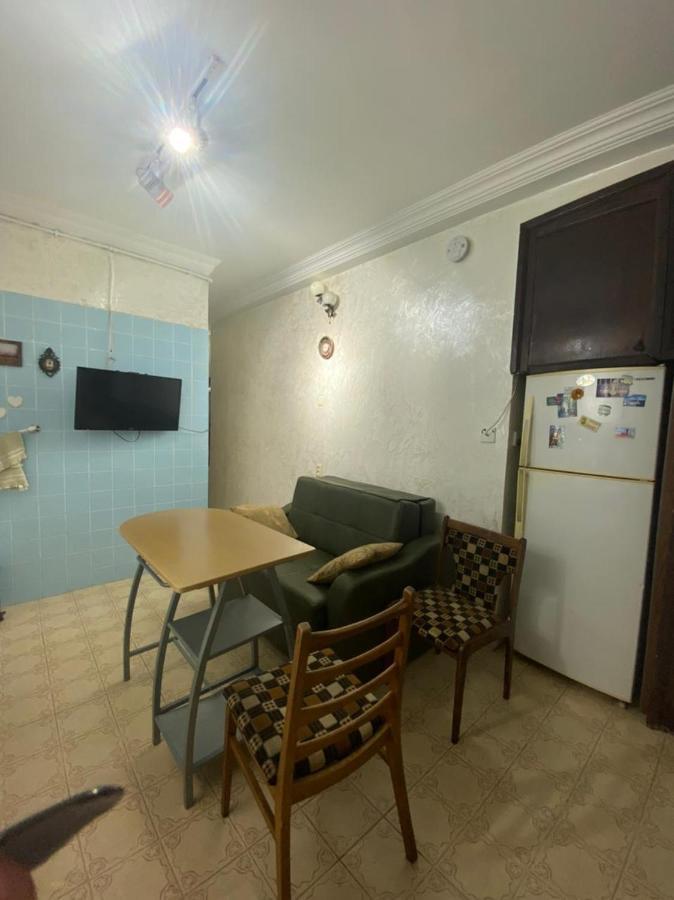 Apartment Ge Zvezda Batumi Esterno foto